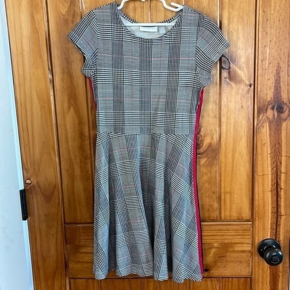 Children’s place girls houndstooth plaid black white stripe knit dress size 7/8